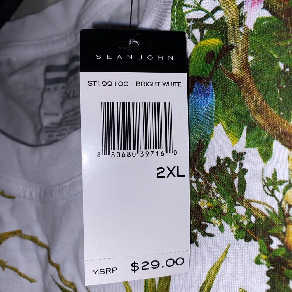 Unique Sean John flowered skull T- shirt